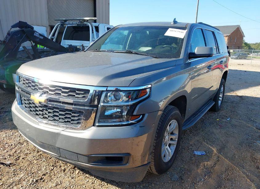 Photo 2 of 2019 Chevrolet Tahoe LT (VIN 1GNSCBKCXKR403007)