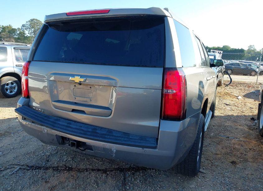 Photo 4 of 2019 Chevrolet Tahoe LT (VIN 1GNSCBKCXKR403007)