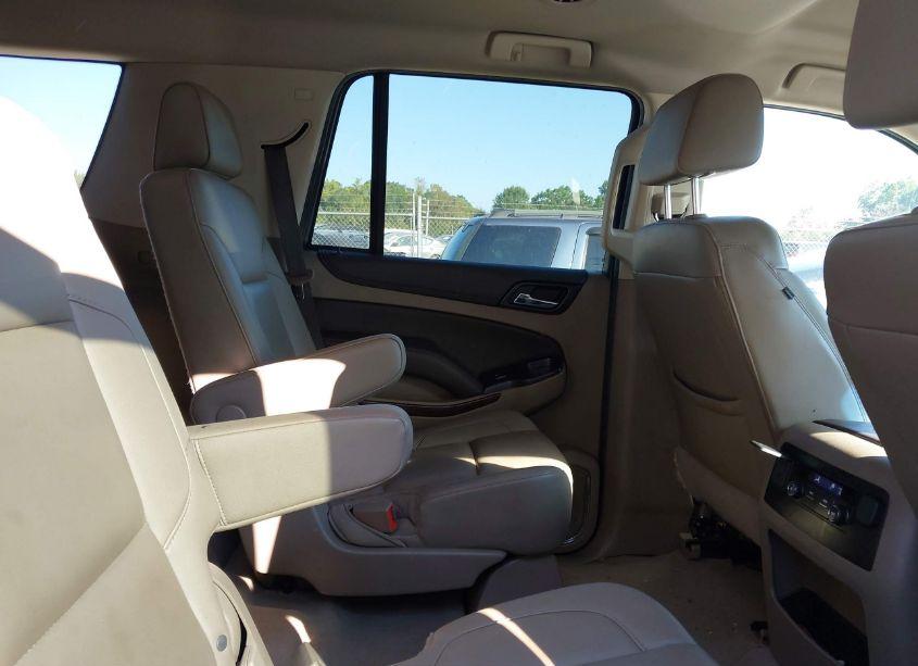 Photo 8 of 2019 Chevrolet Tahoe LT (VIN 1GNSCBKCXKR403007)