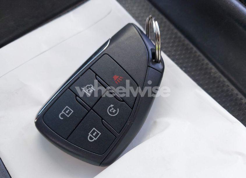 Photo 11 of 2024 Chevrolet Suburban 2WD LS (VIN 1GNSCBKD1RR162330)