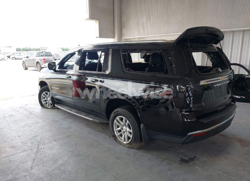 Photo 3 of 2024 Chevrolet Suburban 2WD LS (VIN 1GNSCBKD1RR162330)