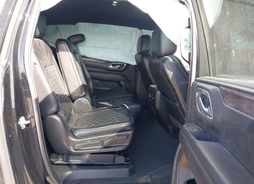 Photo 8 of 2022 Chevrolet Suburban 2WD LS (VIN 1GNSCBKD8NR338512)