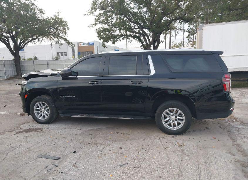 Photo 13 of 2023 Chevrolet Suburban 2WD LS (VIN 1GNSCBKD8PR225307)