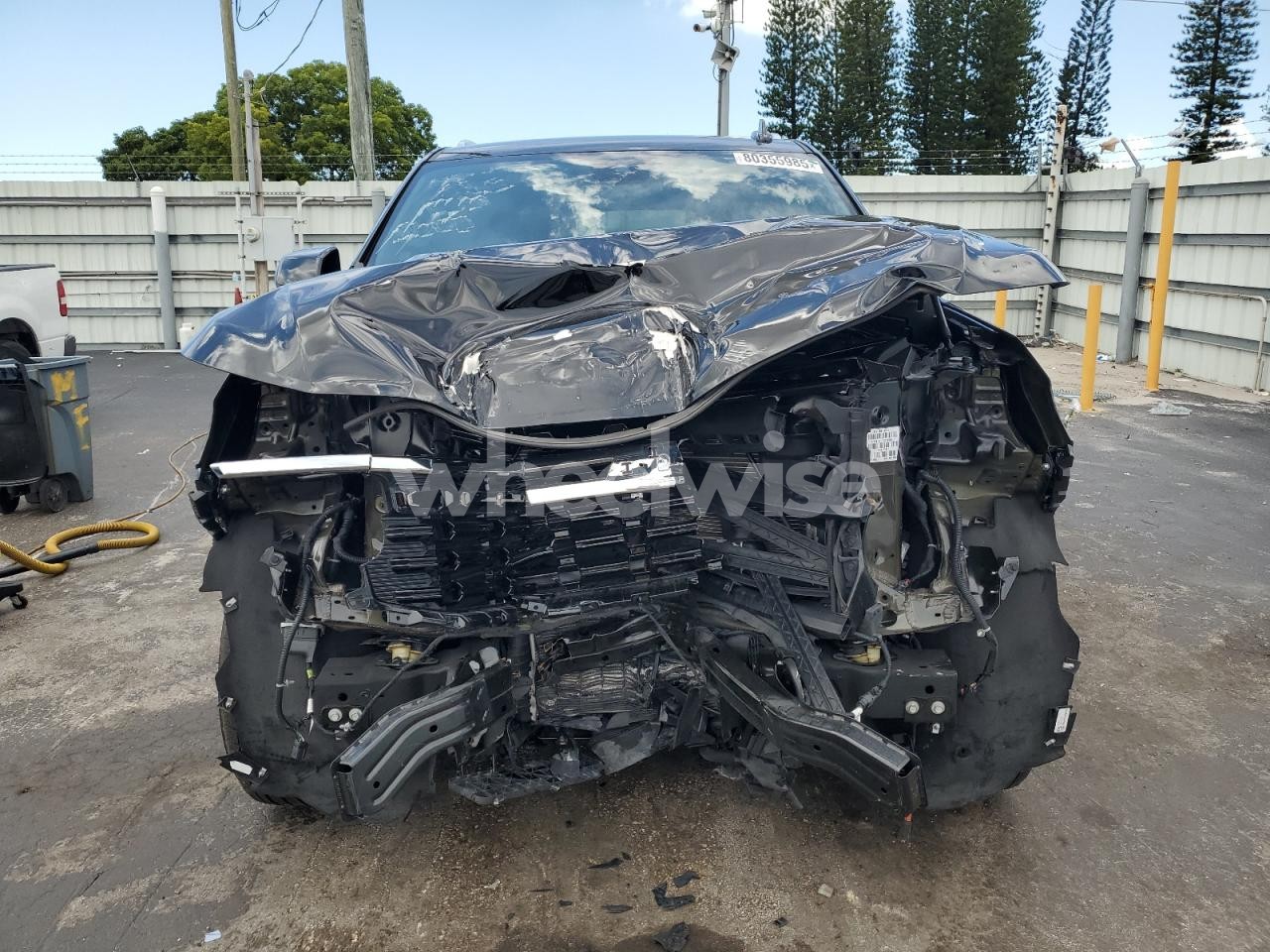 Photo 5 of 2024 CHEVROLET SUBURBAN C1500 LS N/A (VIN 1GNSCBKT0RR332135)