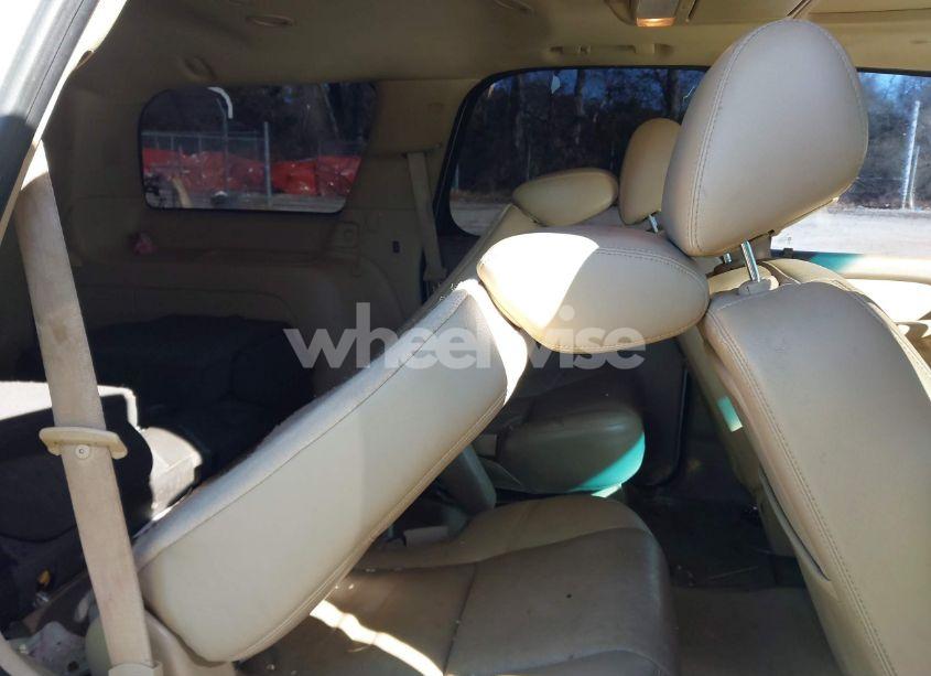 Photo 8 of 2011 Chevrolet Tahoe LTZ (VIN 1GNSCCE00BR133115)