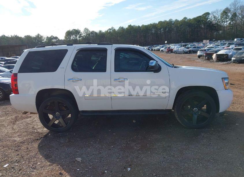Photo 13 of 2011 Chevrolet Tahoe LTZ (VIN 1GNSCCE01BR175342)