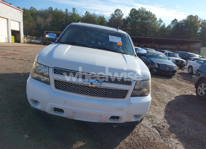 Photo 6 of 2011 Chevrolet Tahoe LTZ (VIN 1GNSCCE01BR175342)