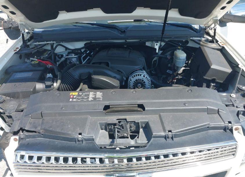 Photo 10 of 2013 Chevrolet Tahoe LTZ (VIN 1GNSCCE01DR278991)