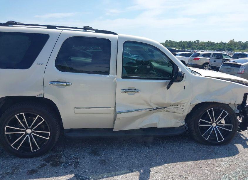 Photo 13 of 2013 Chevrolet Tahoe LTZ (VIN 1GNSCCE01DR278991)