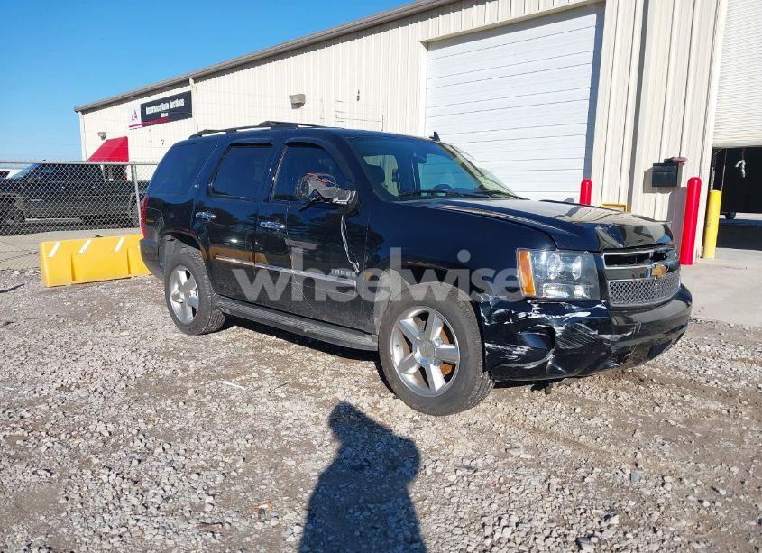 2013 Chevrolet Tahoe LTZ (VIN 1GNSCCE01DR363717) main photo