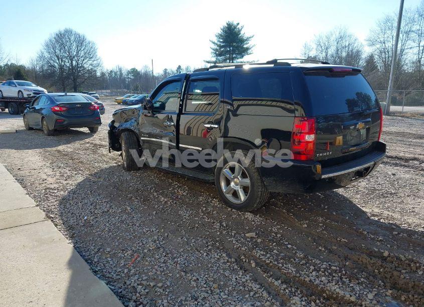 Photo 3 of 2013 Chevrolet Tahoe LTZ (VIN 1GNSCCE01DR363717)