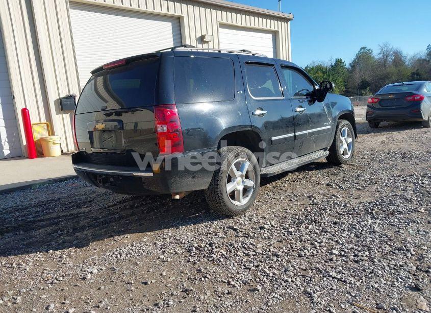 Photo 4 of 2013 Chevrolet Tahoe LTZ (VIN 1GNSCCE01DR363717)