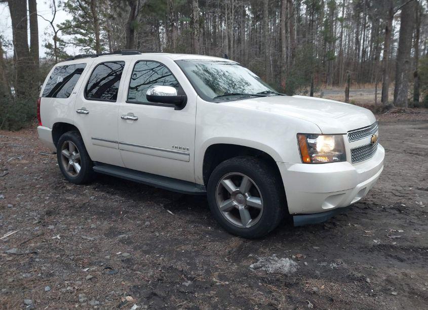 2014 Chevrolet Tahoe LTZ (VIN 1GNSCCE01ER146881) main photo