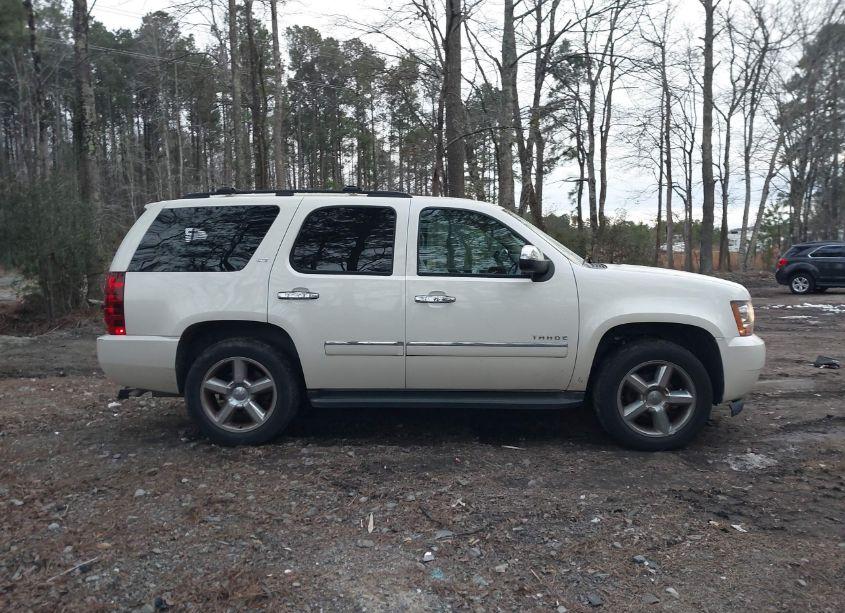 Photo 13 of 2014 Chevrolet Tahoe LTZ (VIN 1GNSCCE01ER146881)