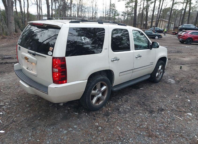 Photo 4 of 2014 Chevrolet Tahoe LTZ (VIN 1GNSCCE01ER146881)