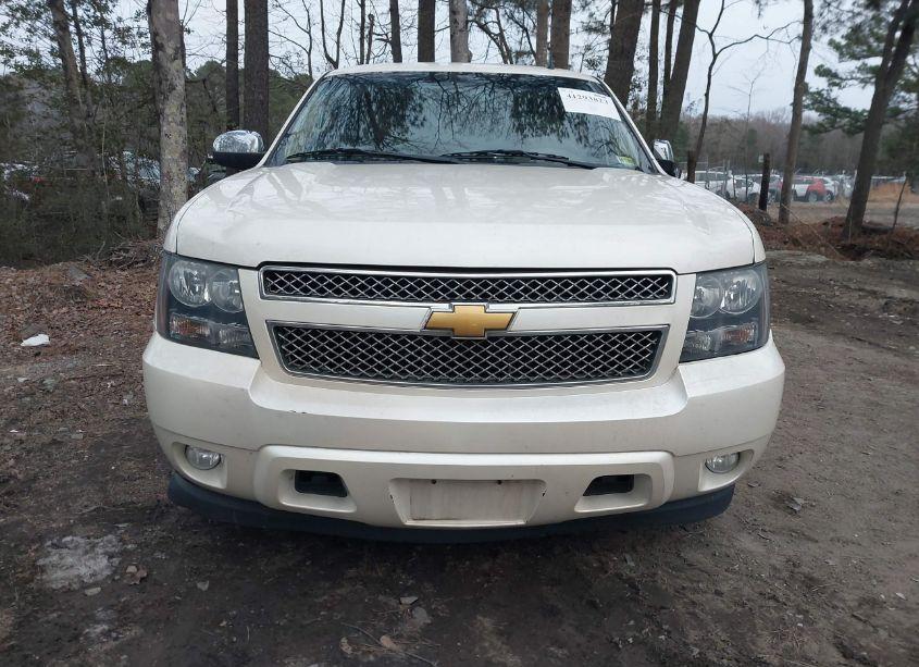 Photo 6 of 2014 Chevrolet Tahoe LTZ (VIN 1GNSCCE01ER146881)