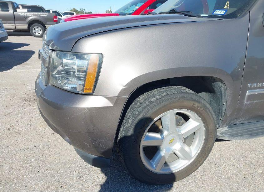 Photo 6 of 2011 Chevrolet Tahoe LTZ (VIN 1GNSCCE02BR125372)