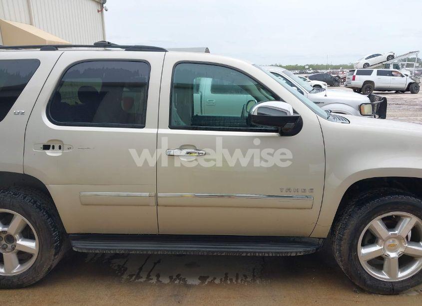 Photo 13 of 2013 Chevrolet Tahoe LTZ (VIN 1GNSCCE02DR266316)