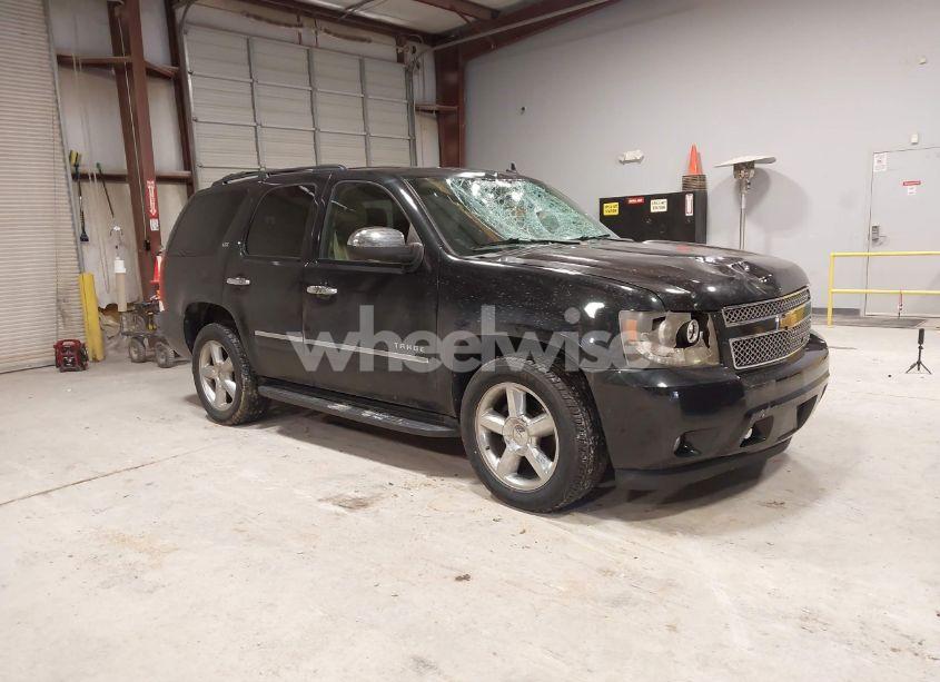 2011 Chevrolet Tahoe LTZ (VIN 1GNSCCE03BR199786) main photo