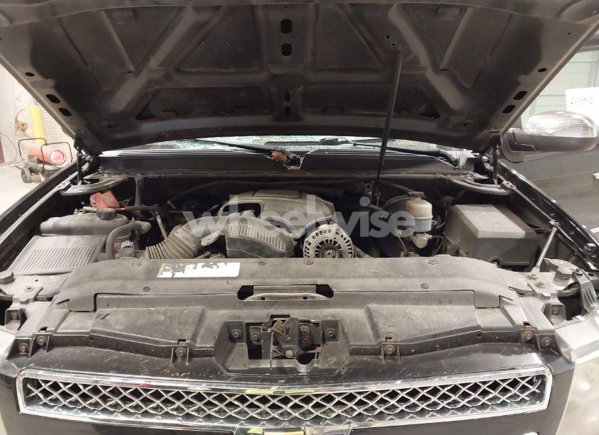 Photo 10 of 2011 Chevrolet Tahoe LTZ (VIN 1GNSCCE03BR199786)