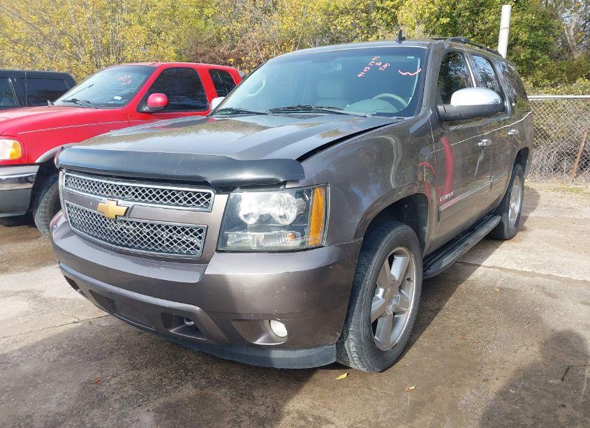 Photo 2 of 2012 Chevrolet Tahoe LTZ (VIN 1GNSCCE04CR267336)