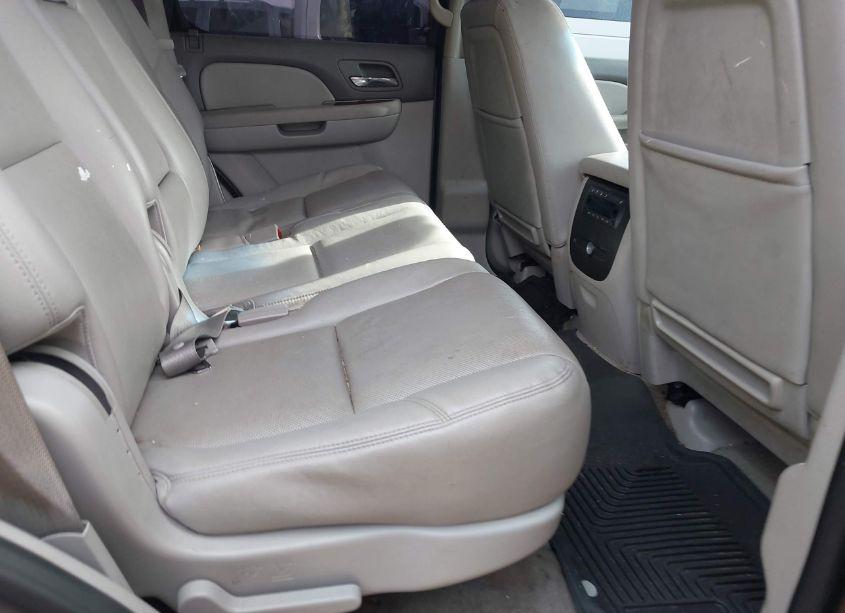 Photo 8 of 2012 Chevrolet Tahoe LTZ (VIN 1GNSCCE04CR267336)