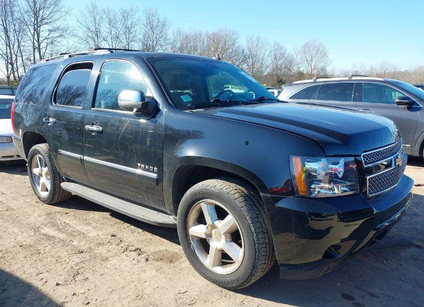 2012 Chevrolet Tahoe LTZ (VIN 1GNSCCE04CR282581) main photo