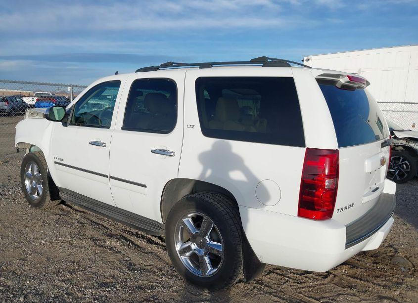 Photo 3 of 2013 Chevrolet Tahoe LTZ (VIN 1GNSCCE04DR123691)