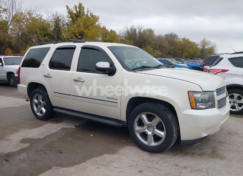 Photo 13 of 2013 Chevrolet Tahoe LTZ (VIN 1GNSCCE04DR191862)
