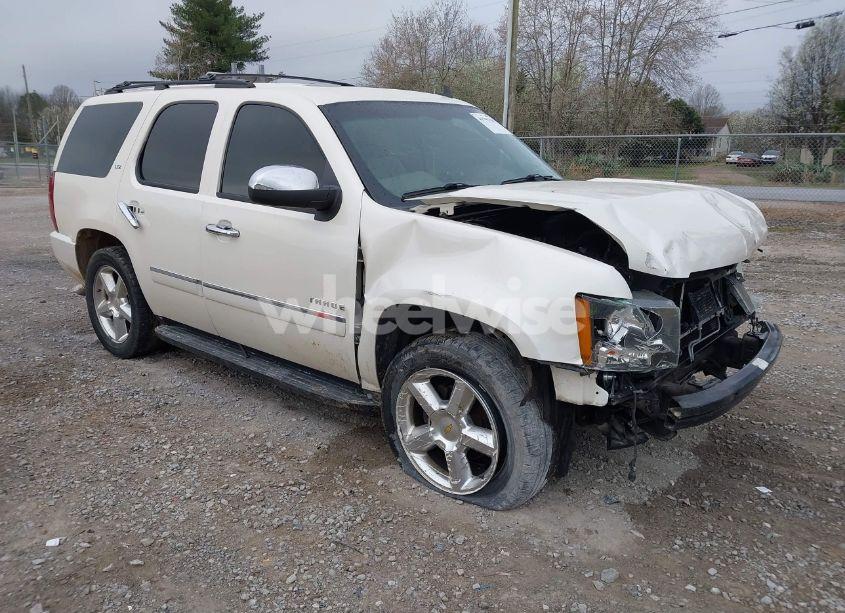 2014 Chevrolet Tahoe LTZ (VIN 1GNSCCE05ER101331) main photo