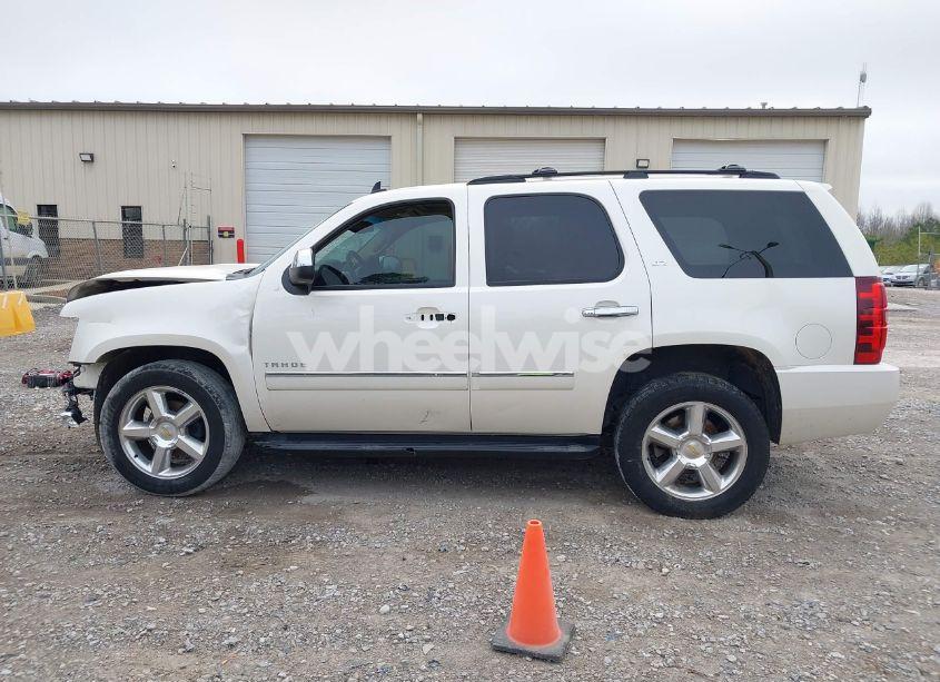 Photo 14 of 2014 Chevrolet Tahoe LTZ (VIN 1GNSCCE05ER101331)
