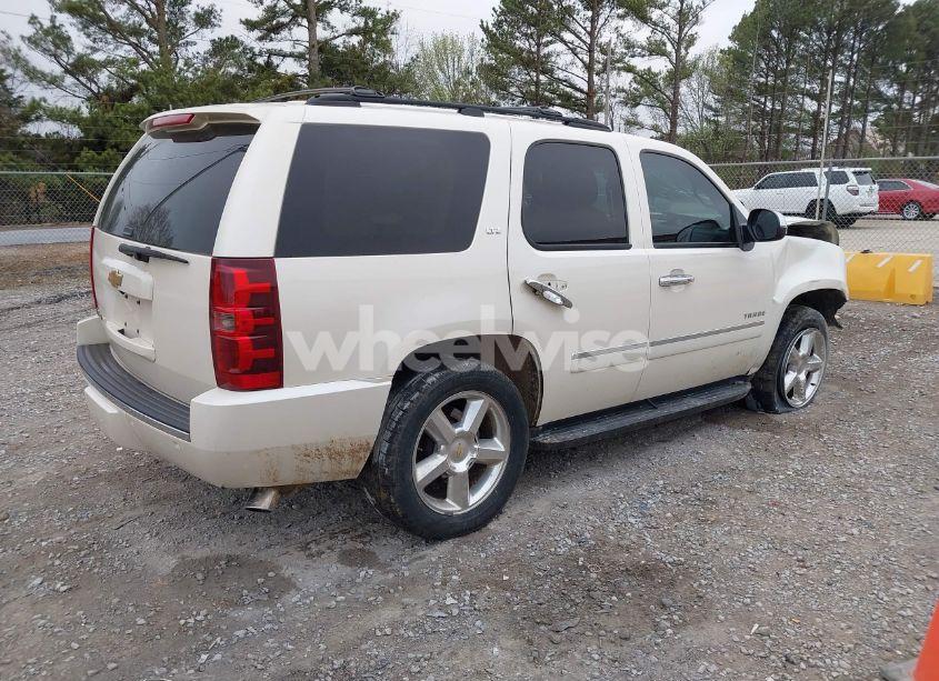 Photo 4 of 2014 Chevrolet Tahoe LTZ (VIN 1GNSCCE05ER101331)