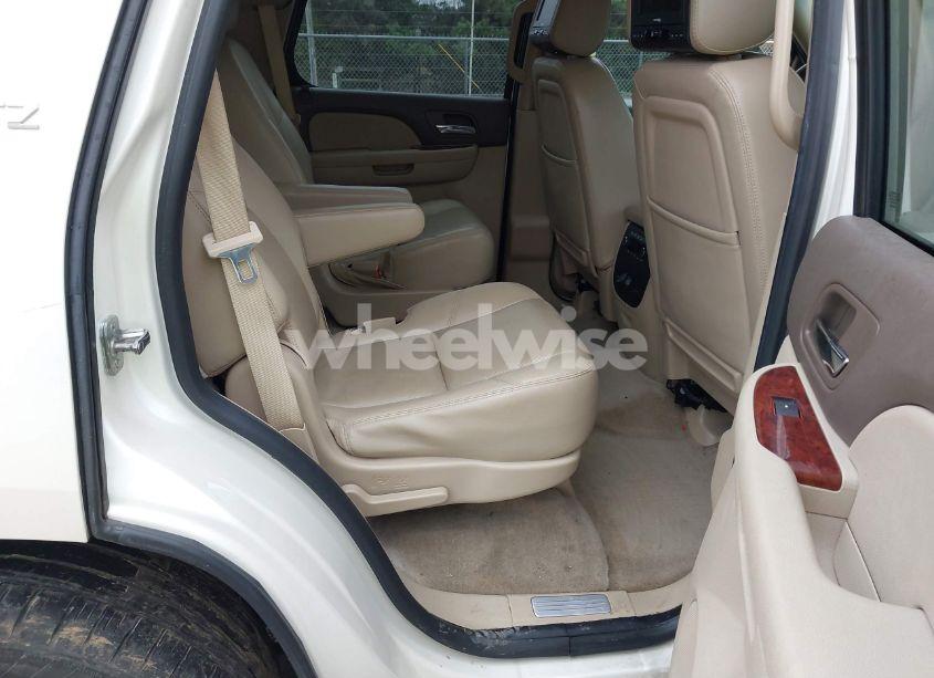 Photo 8 of 2014 Chevrolet Tahoe LTZ (VIN 1GNSCCE05ER101331)