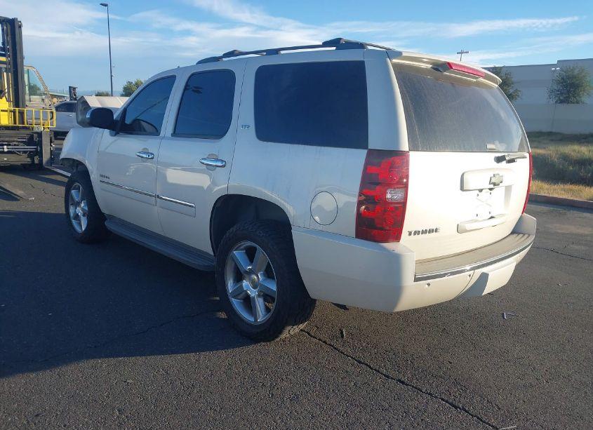 Photo 3 of 2014 Chevrolet Tahoe LTZ (VIN 1GNSCCE07ER139899)