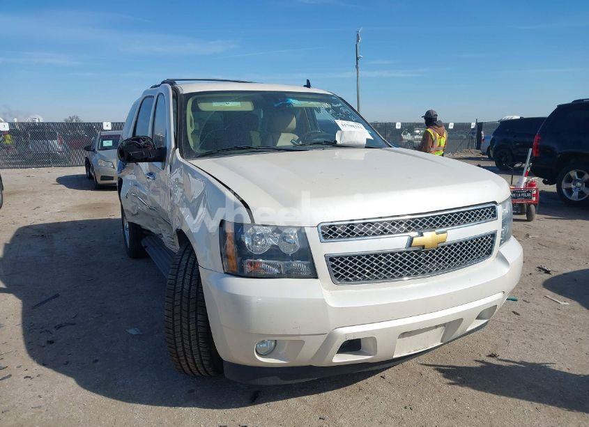 2013 Chevrolet Tahoe LTZ (VIN 1GNSCCE08DR194392) main photo