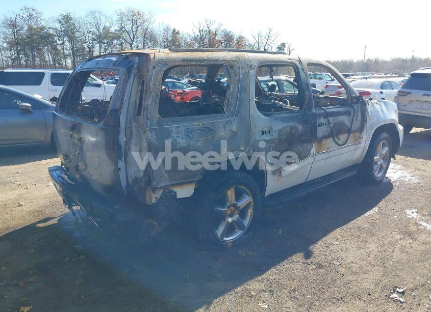 Photo 4 of 2014 Chevrolet Tahoe LTZ (VIN 1GNSCCE09ER143369)