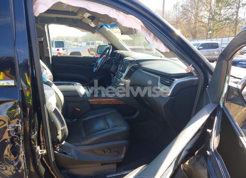 Photo 5 of 2019 Chevrolet Tahoe PREMIER (VIN 1GNSCCKC0KR296975)