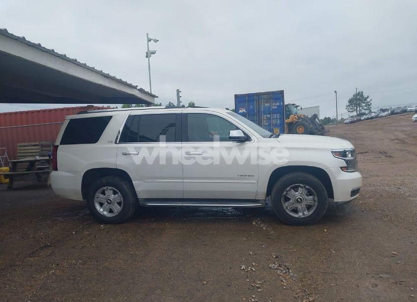 Photo 13 of 2015 Chevrolet Tahoe LTZ (VIN 1GNSCCKC1FR265370)