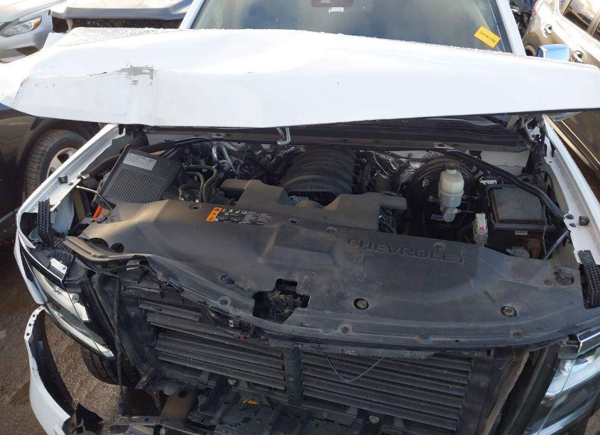 Photo 10 of 2018 Chevrolet Tahoe PREMIER (VIN 1GNSCCKC1JR257536)