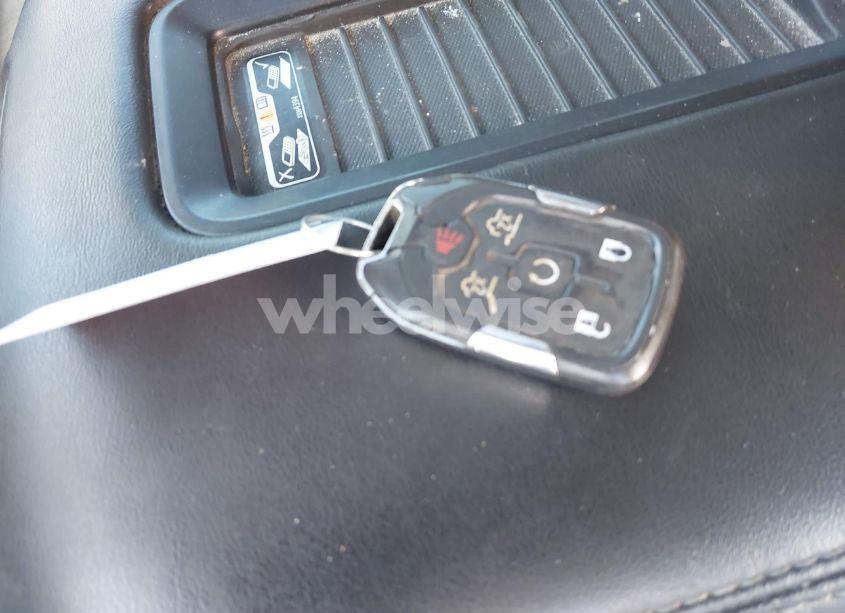 Photo 11 of 2018 Chevrolet Tahoe PREMIER (VIN 1GNSCCKC2JR166582)