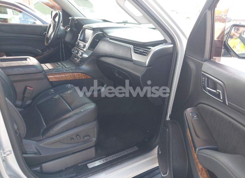 Photo 5 of 2018 Chevrolet Tahoe PREMIER (VIN 1GNSCCKC3JR104463)