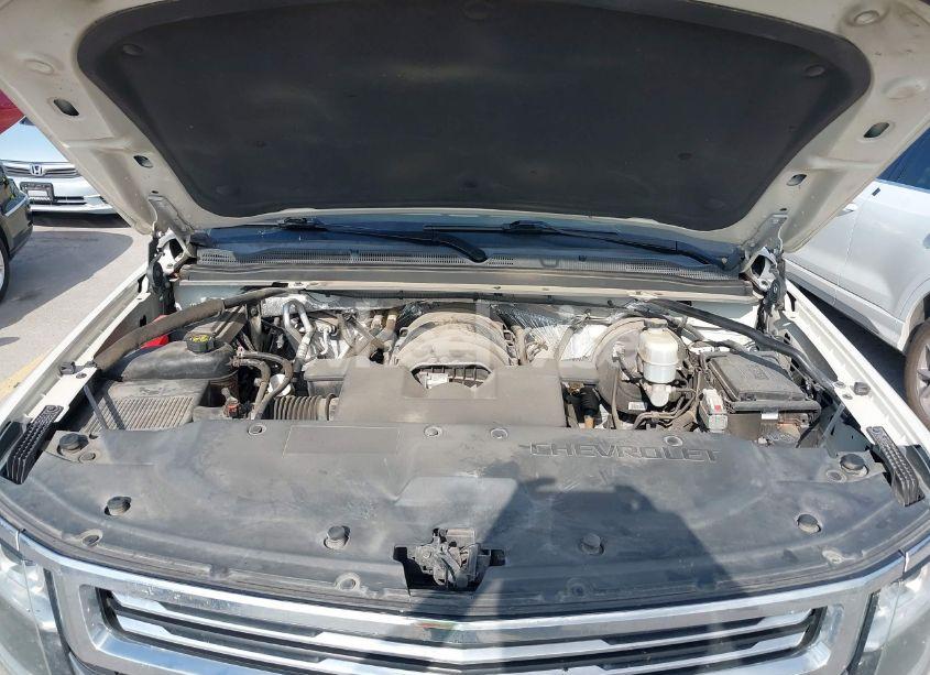 Photo 10 of 2015 Chevrolet Tahoe LTZ (VIN 1GNSCCKC4FR142856)