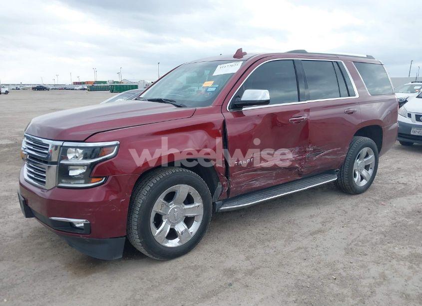 Photo 2 of 2019 Chevrolet Tahoe PREMIER (VIN 1GNSCCKC4KR339245)