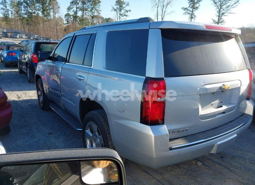 Photo 3 of 2019 Chevrolet Tahoe PREMIER (VIN 1GNSCCKC6KR209032)