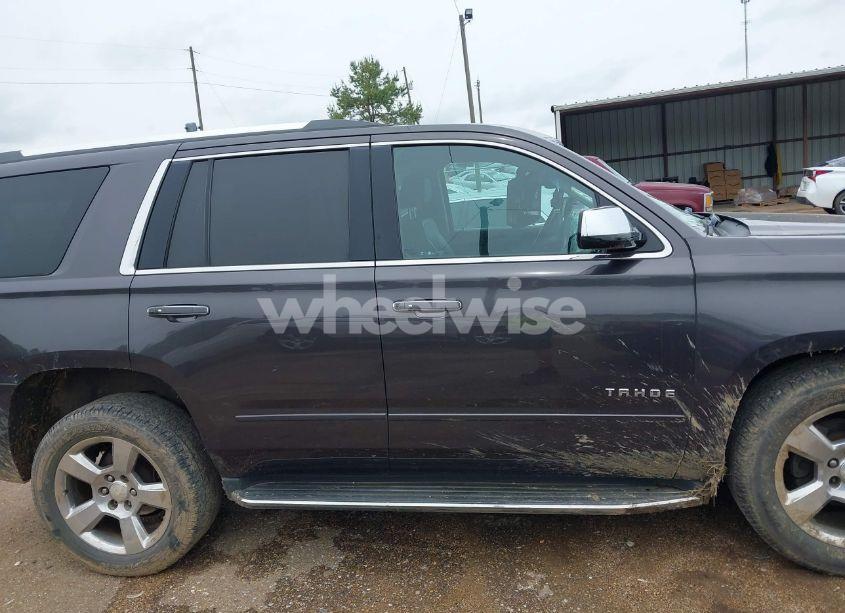 Photo 14 of 2018 Chevrolet Tahoe PREMIER (VIN 1GNSCCKC7JR304598)