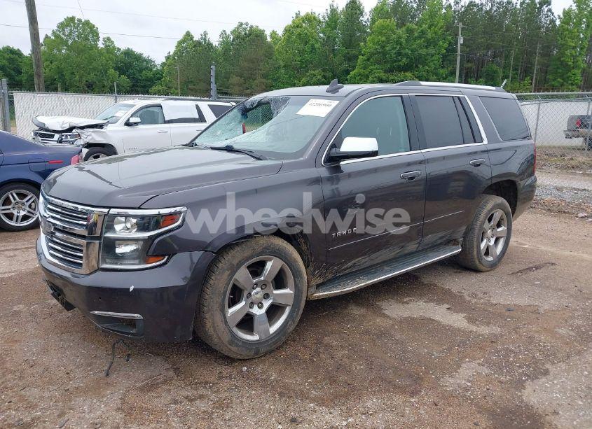 Photo 2 of 2018 Chevrolet Tahoe PREMIER (VIN 1GNSCCKC7JR304598)