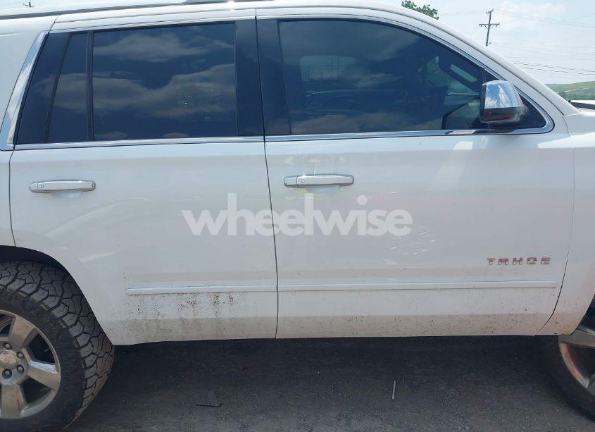 Photo 13 of 2018 Chevrolet Tahoe PREMIER (VIN 1GNSCCKC8JR257470)