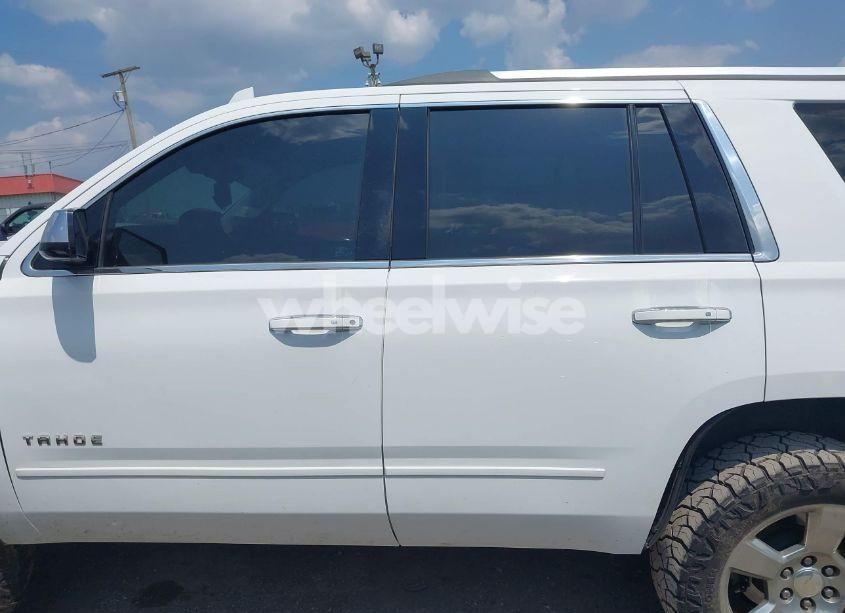 Photo 14 of 2018 Chevrolet Tahoe PREMIER (VIN 1GNSCCKC8JR257470)