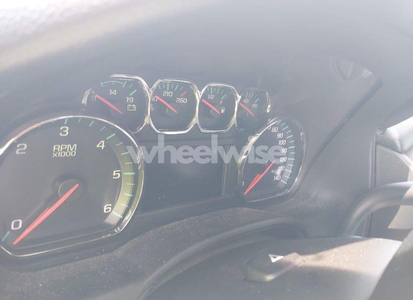 Photo 15 of 2018 Chevrolet Tahoe PREMIER (VIN 1GNSCCKC8JR257470)