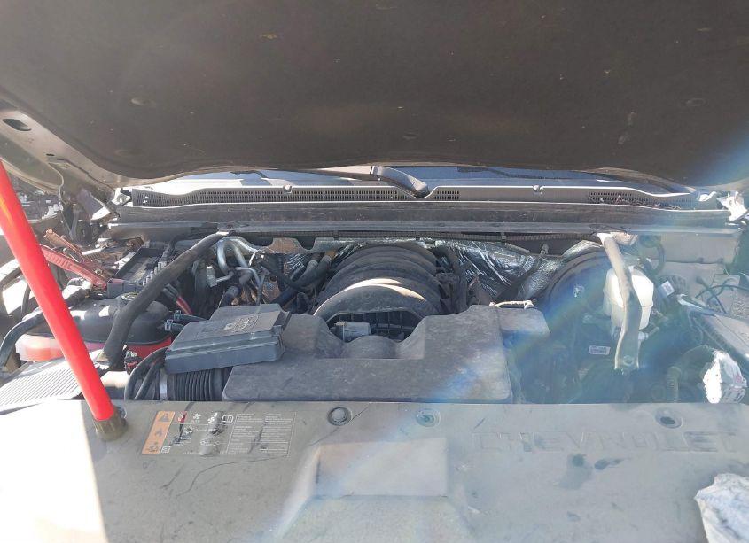 Photo 10 of 2018 Chevrolet Tahoe PREMIER (VIN 1GNSCCKC8JR258957)